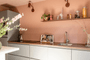 Bronzen wandplank strackk vtwonen interieur den haag