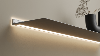 Wandplank met verlichting onder en rondom Wandplank Alu Van Strackk 1920 x 1080 pxl