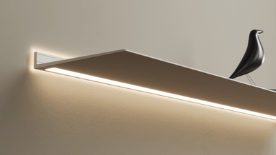 Wandplank met verlichting onder en rondom Wandplank Gebroken wit RAL9010 Van Strackk 1920 x 1080 pxl