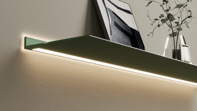 Wandplank met verlichting onder en rondom Wandplank Groen RAL6021 Van Strackk 1920 x 1080 pxl