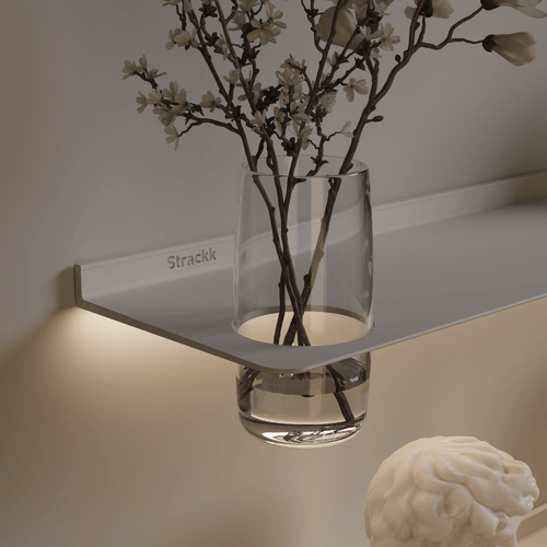 Wall shelf with lighting and Vase decoration Strackk 1080 x 1080 pxl