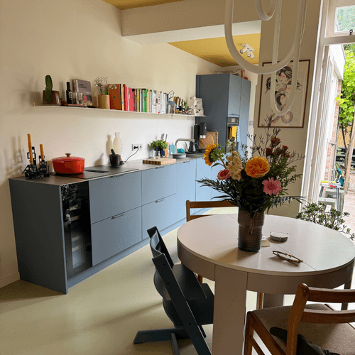 Wandplank wit strackk hofjeshuis 1080x1080pxl