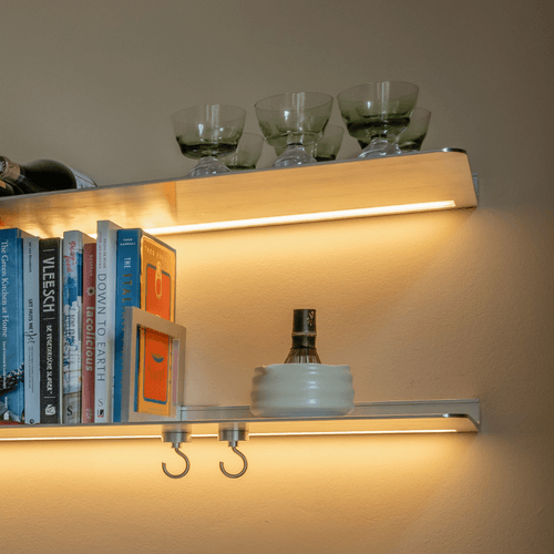 Wandplank Raw Aluminium klant Amsterdam Strackk warm licht 1080 x 1080 pxl