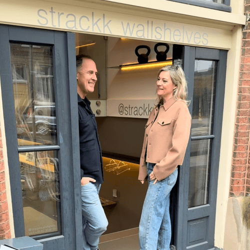 Strackk Design Office Joep en Annemiek Melis in deur 1080 x 1080 pxl