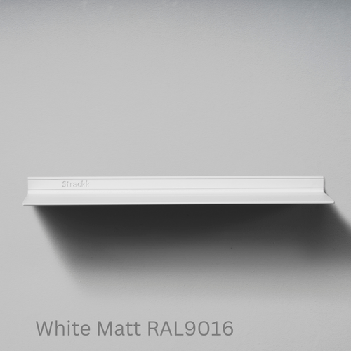 Wandplank van Strackk Wit Matt RAL9016 vooraanzicht lichtgrijs CC 1080 x 1080 pxl