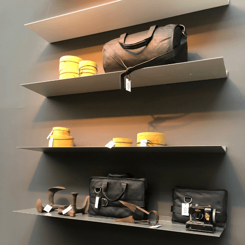 Floating wall shelves from Strackk in different colors 1080 x 1080 pxl