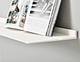 Wandplank van Strackk met boek in richel Witte plank 1280x990pxl