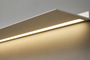 Wandplank met licht van Strackk Wit Matt RAL9016 Onderaanzicht 1080 x 600 pxl