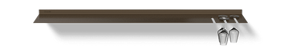 Zwevende wandplank met wijnglazenrek van Strackk In brons Bovenaanzicht 1280x230 pxl